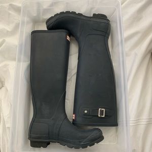 Hunter Tall Rain Boots black